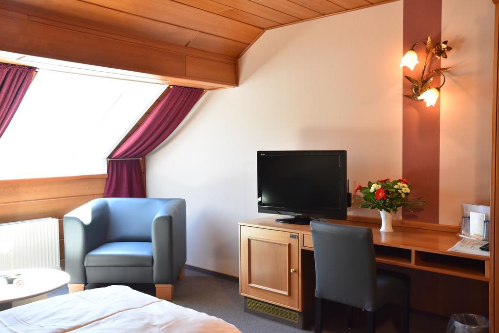 Hotel Haus Tiefenbach Bullange/Büllingen Esterno foto